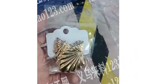 商贸城有包装饰品的手工活外发，寻找义乌国