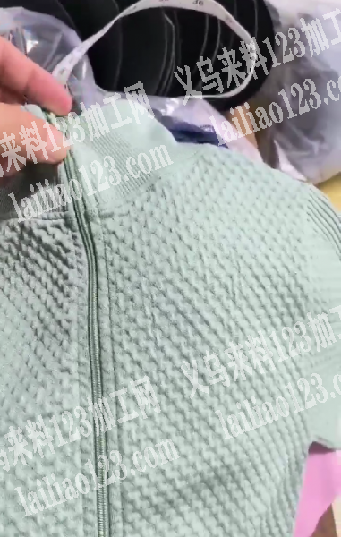 老板委托寻找：10万件服装订单外发加工，