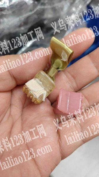 找专业生产塑料发夹1.5㎝数量15000