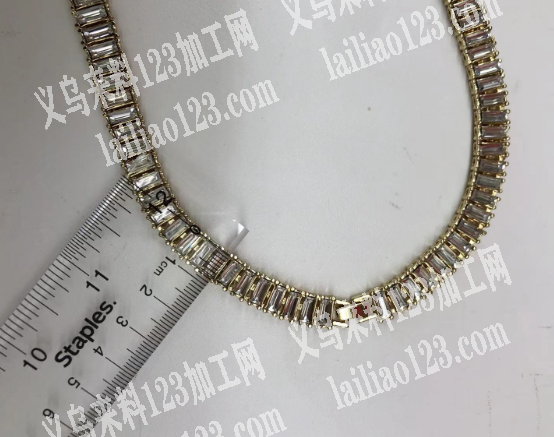 寻找如图饰品有磨具的工厂，合金的，工厂请