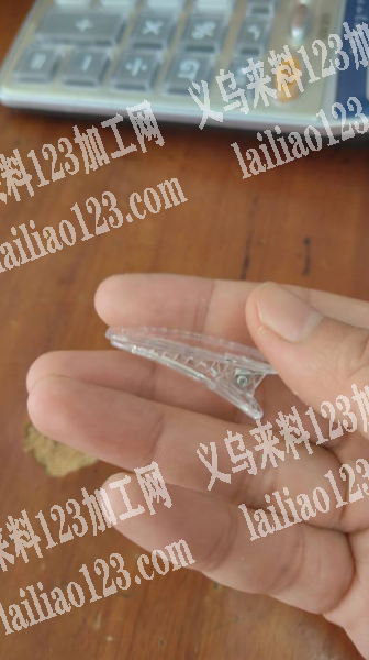 找植绒加工厂，三十万个，有的联系详谈