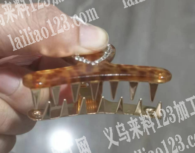 超声波打夹子外发加工，寻找加工厂，会做的