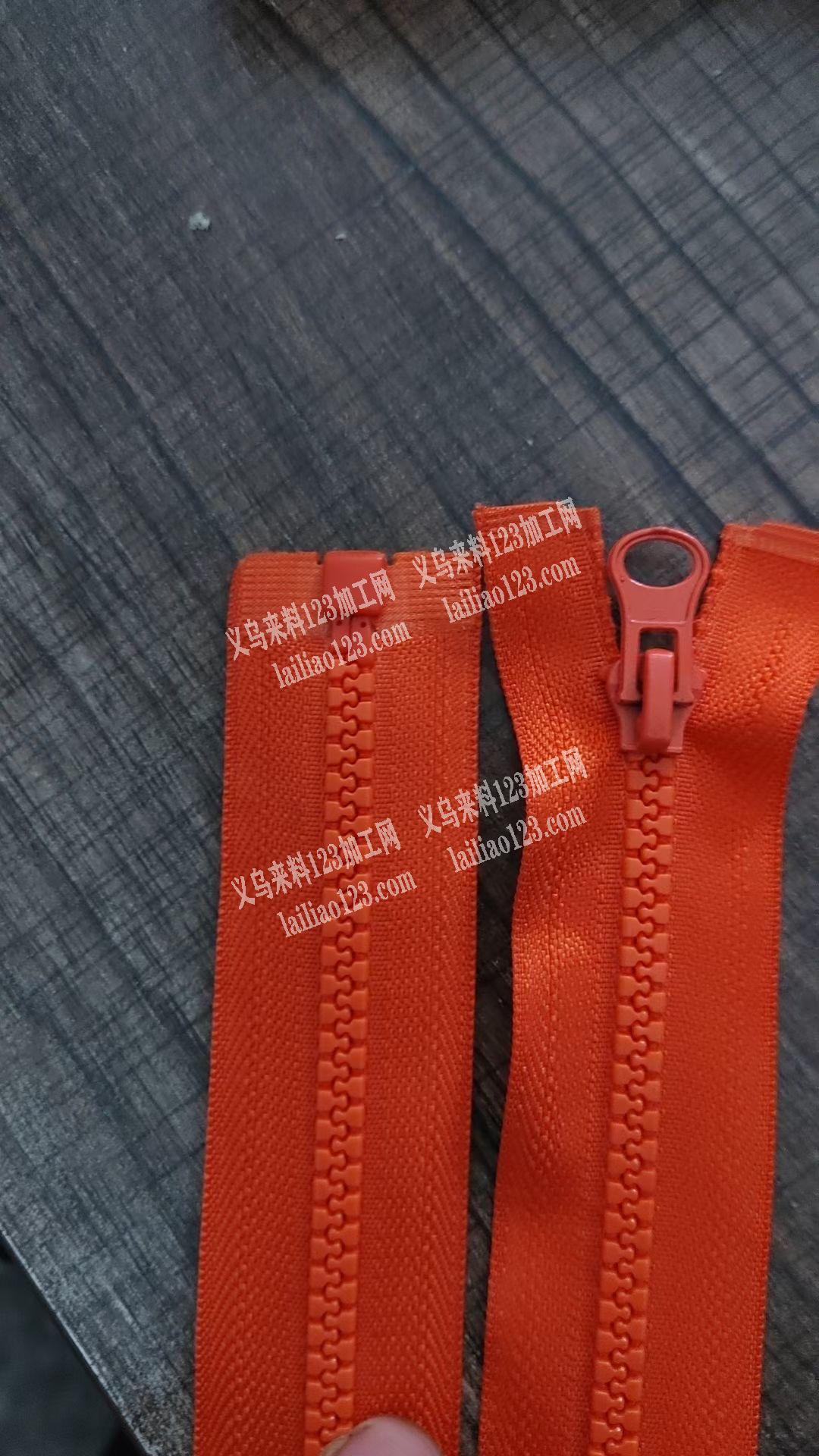 专业生产各种款式型号拉链拉头