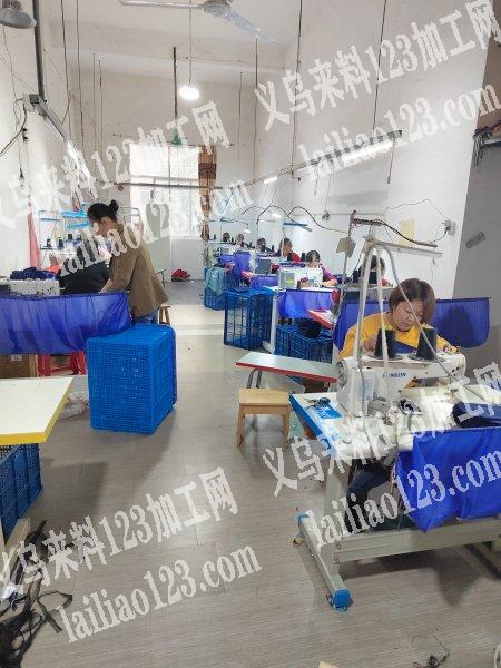 本厂有60多车工长期加工抽绳袋，平车活