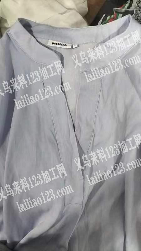 公司有衣服外发加工，几个款加一起两万五数