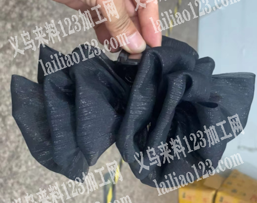 抓夹上面粘布艺网纱装饰的手工活外发