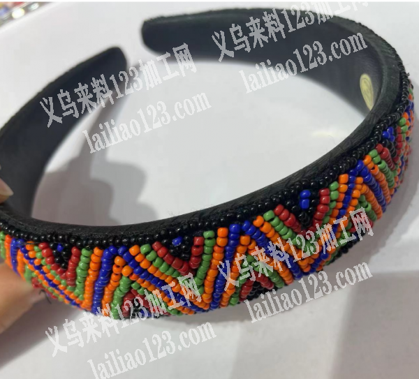 如图，手工穿米珠编织手缝头箍，成品订单外