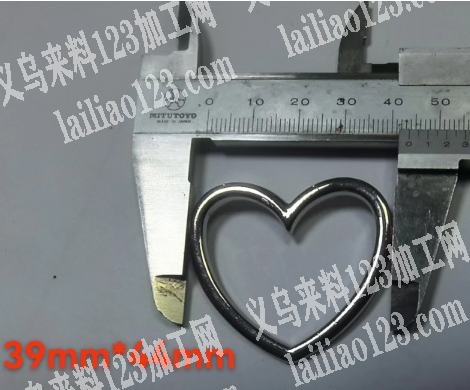 有钻位的合金桃心，如图订单，39mmX4