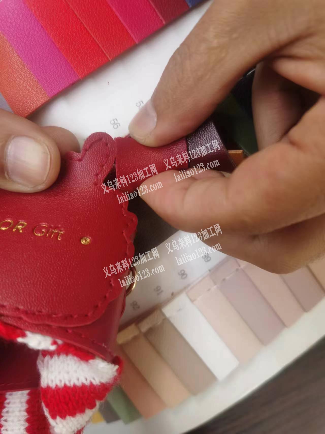 老板委托寻找：30万皮套外发加工，寻找有在义乌加工皮套