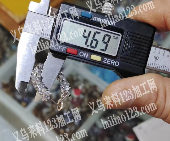 如图，大量树脂订单，寻找工厂，找树脂加工