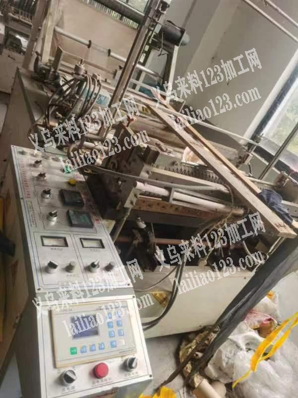 本厂有800mm宽制袋机处理，有意者请联