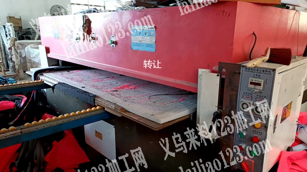下料机转让，尺寸是100吨2.2米X1.