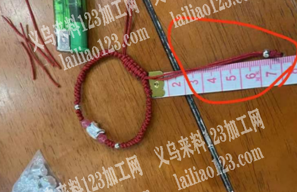 长期大量编织打结的手工活，