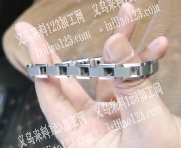 10万——不锈钢弹簧手链订单，附图片，寻