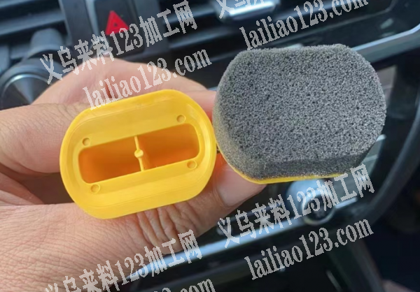 《大量手工活外发，发义乌做》如图粘胶的手