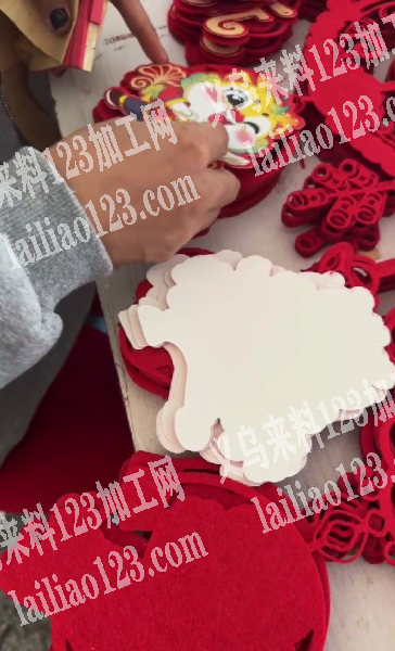 《高价手工活，贴年画》寻找会做粘年画的手