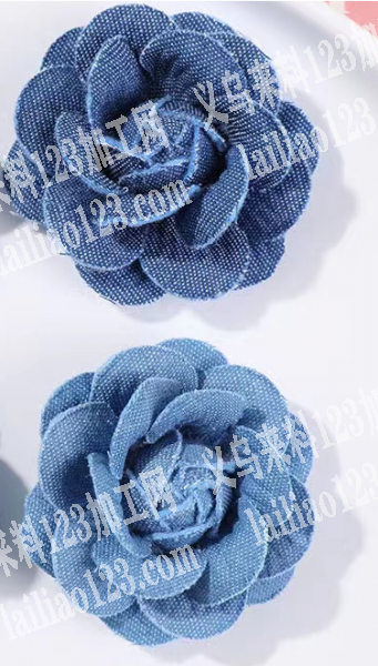 布料冲床+定型做成花朵，如图，寻找会做的