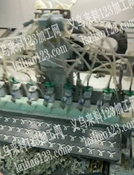 转让：斯特8头70点钻机。电话详谈