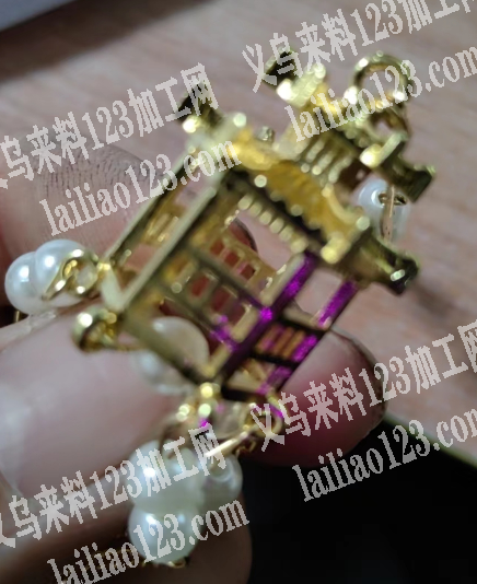 发簪配件寻找翻砂加工厂，请联系详谈，。