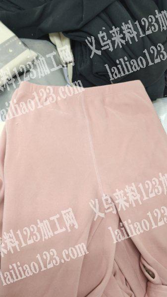 找四针六线加工厂，做男女款保暖套装，最好是裁剪到包装一起，每