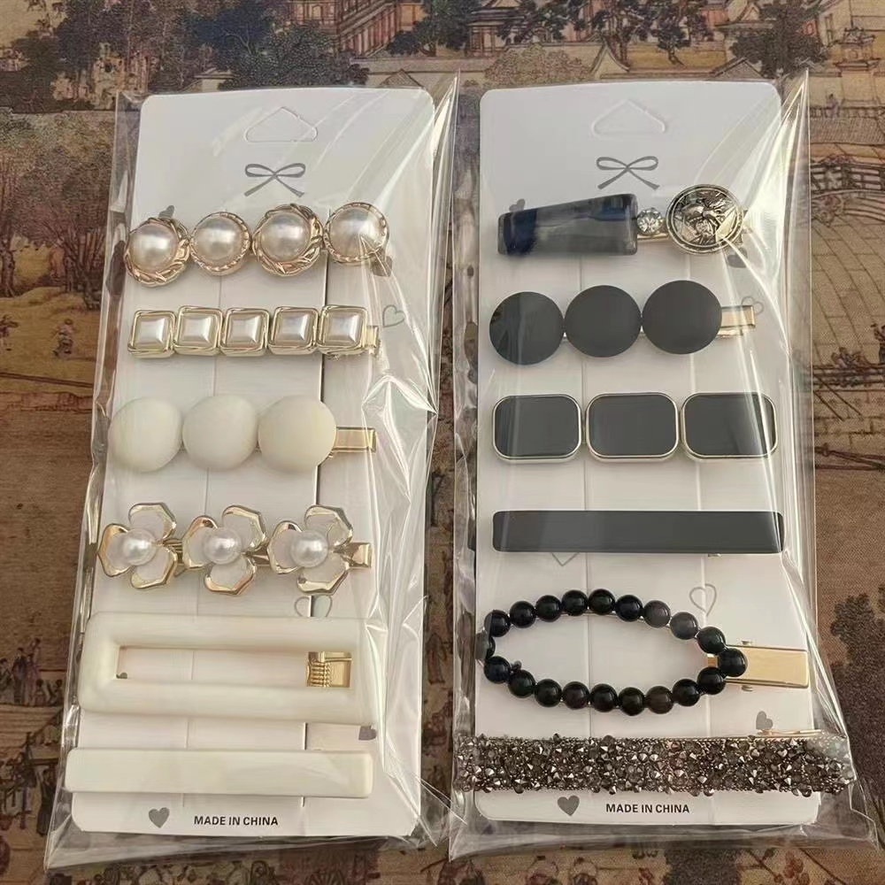 发外地——粘胶水粘发夹配件的手工活外发加工
