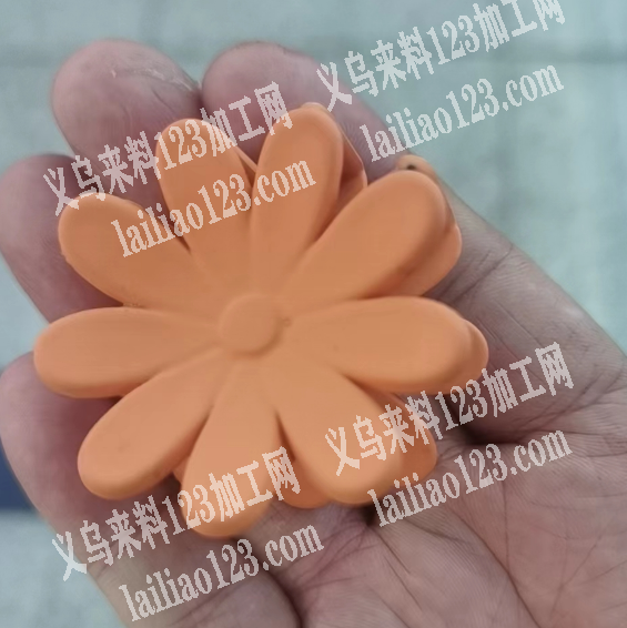 寻找注塑工厂，如图，有磨具的工厂联系我