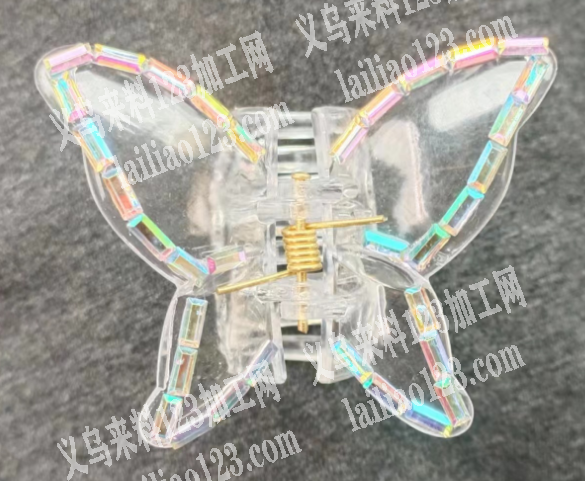 蝴蝶抓夹上面粘钻的手工活外发加工，寻找粘