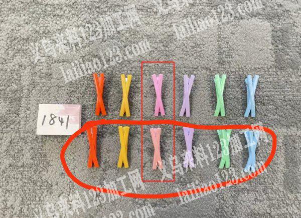 找做这种的磨砂发夹的厂家，塑料的，机器多