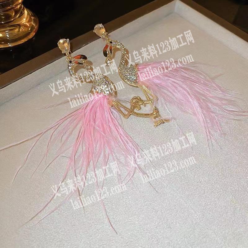 鸵鸟毛耳环订单上面点钻外发加工，如图，寻