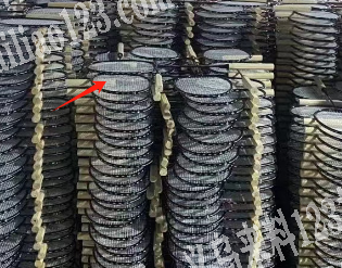 找下羽毛球拍穿线的加工商（穿拍子上面这个