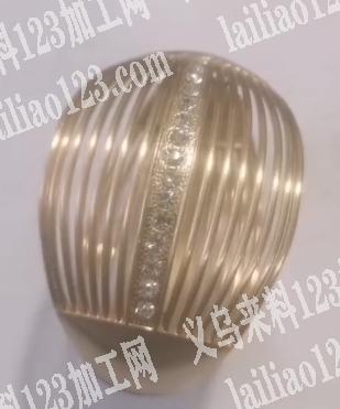 找有这款手镯内径70钢模的压铸工厂，有货