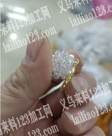 鱼线穿珠子编织成水晶球，如图，寻找哪家会