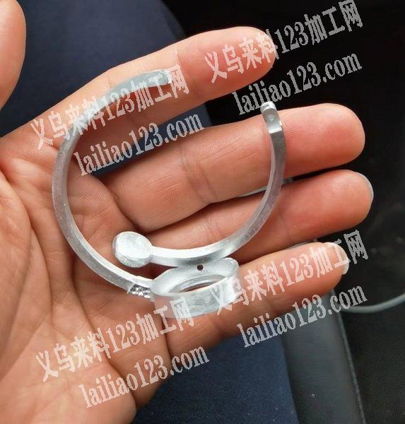 《外发手工活，长期合作》手镯上弹簧的手工