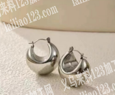 《附图片》耳环有订单，寻找厂家，如图，有