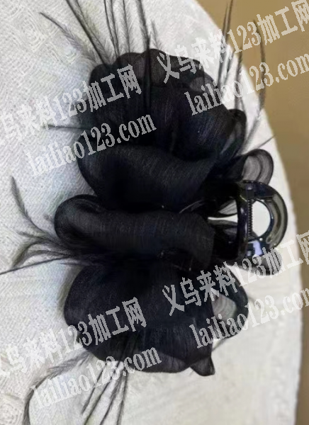 羽毛布艺抓夹订单，寻找厂家，如图，电话详