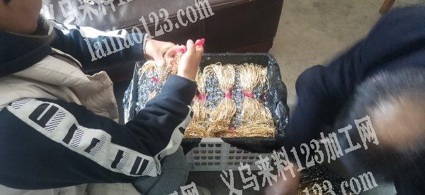 承接各类发夹上弹簧，串珠，头饰等各类手工