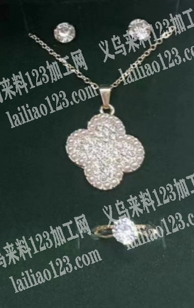 商贸城店面有如图饰品订单，寻找厂家，如图