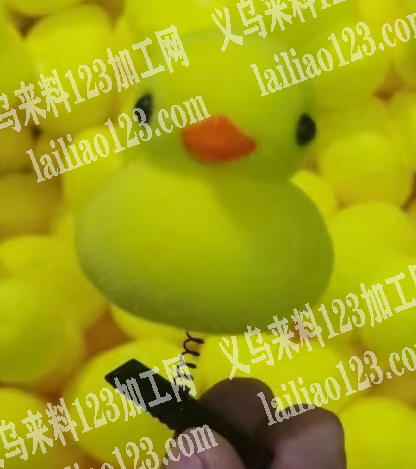 大量泡沫鸭子订单。寻找做这个鸭子的工厂合