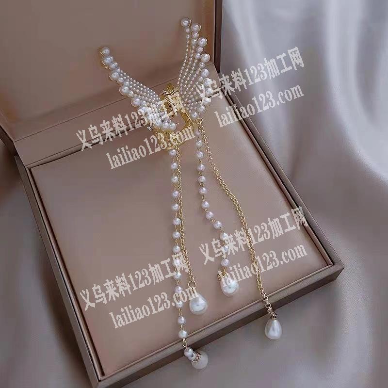 大量这个手工活外发，这个头饰是抓夹，做法