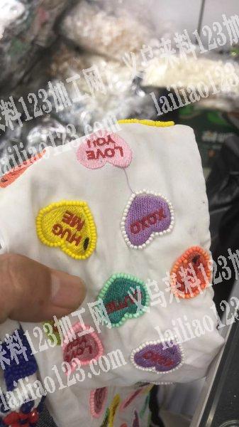 串米珠+手缝的手工活外发加工，如图头饰上