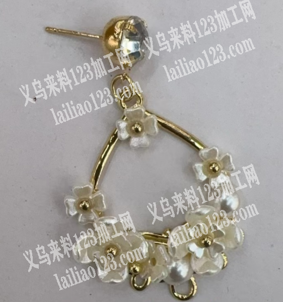 点配件粘配件的手工活外发，如图。寻找会做