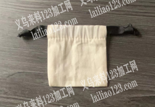 寻找如图小袋子的厂家，采购现货，布料的找
