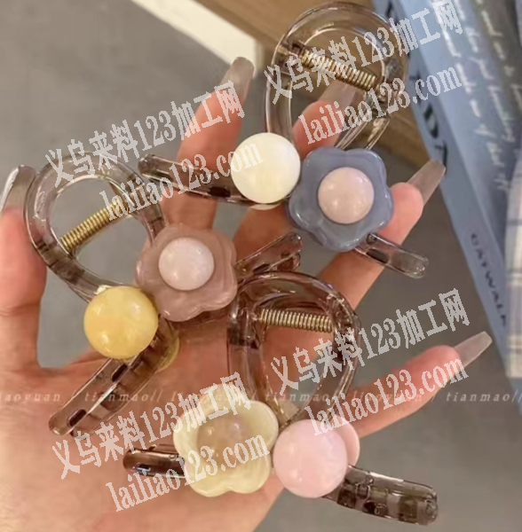 大量小花珠子配件，有订单，寻找厂家，如图