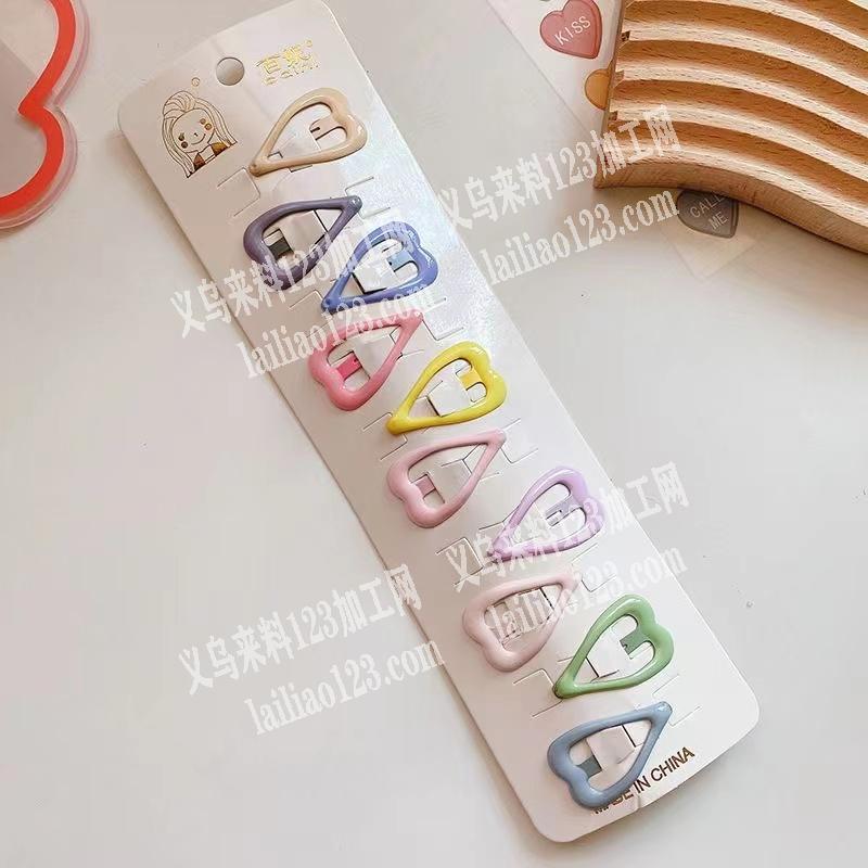 发夹上卡包装的手工活外发，如图，寻找专业