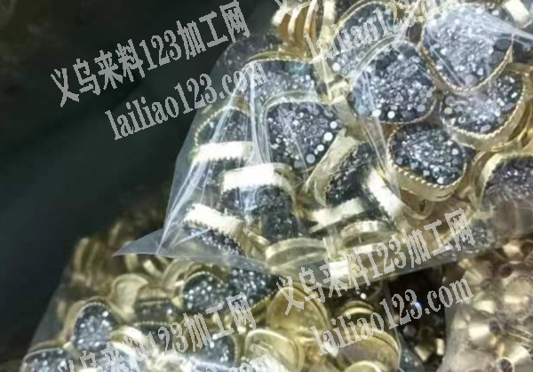 蝴蝶结手工点钻外发，如图，寻找专业做手工