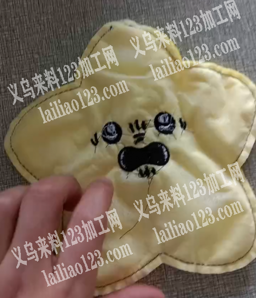 30000多玩具外套上拉链的平车活外发加