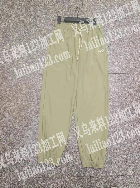 寻找服装裤子工厂，如图，求购安踏条速干裤