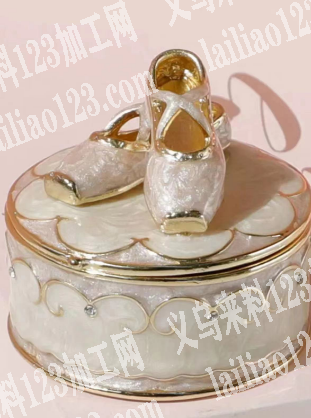 如图，老板委托寻找：，铅合金工艺品订单，