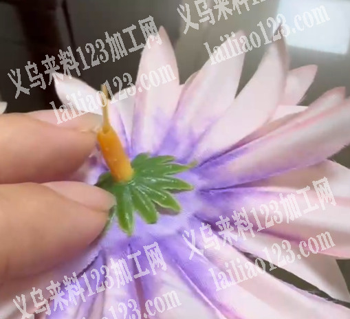 寻找做这种仿真花的工厂，数量2万个，要成