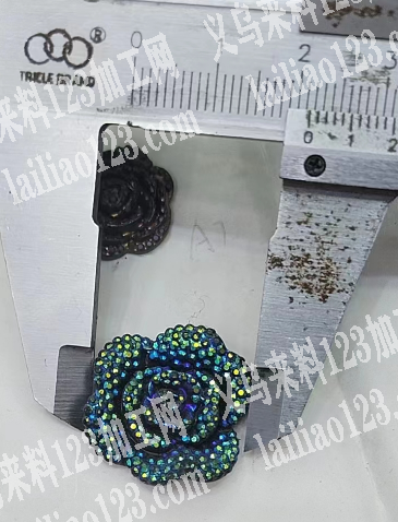 寻找玫瑰花朵厂家，如图，工厂请联系详谈